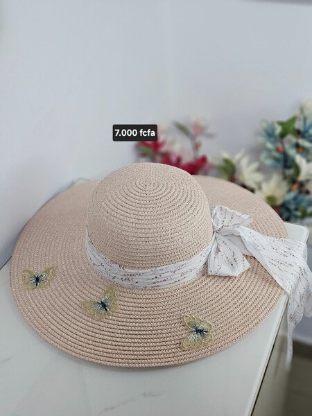 Chapeau d'été élégant femme