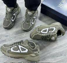 Sneakers en daim pour homme