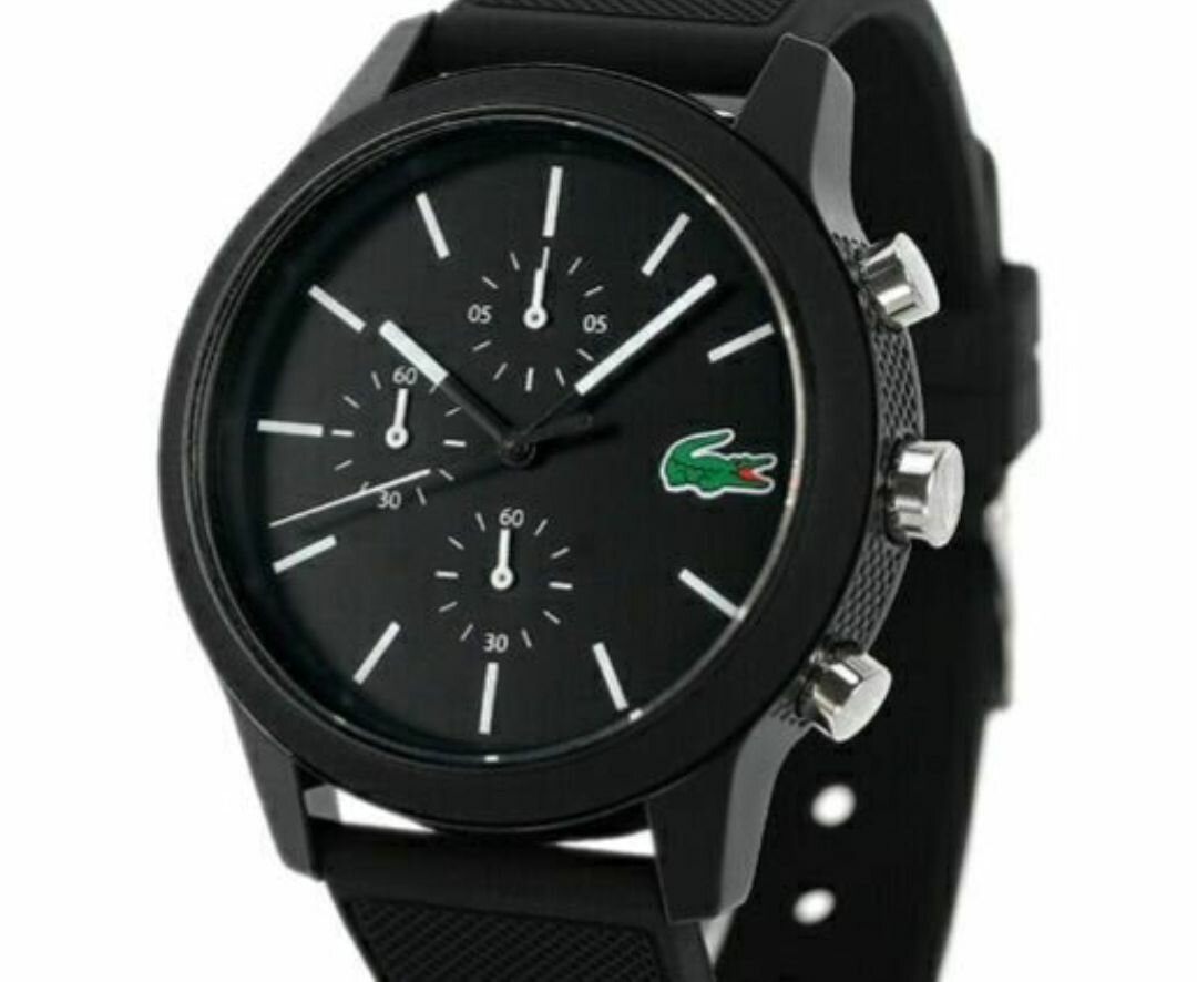 Montre noire sportive homme