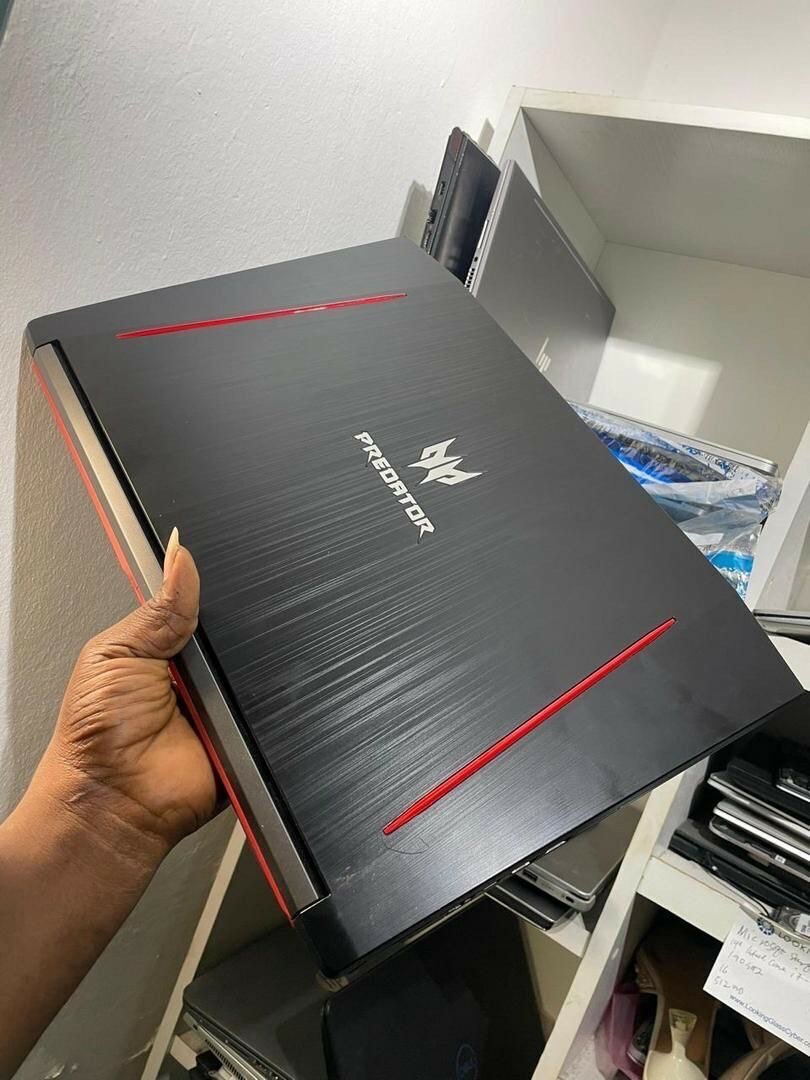 ACER PREDATOR HELIOS 300