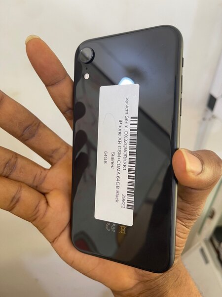 iPhone XR 64GB