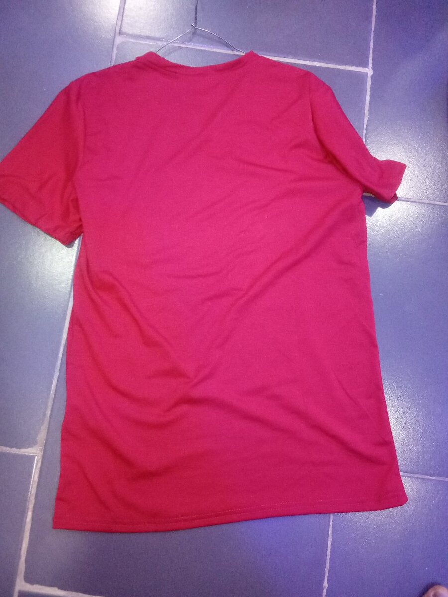 T-shirt rouge Nike