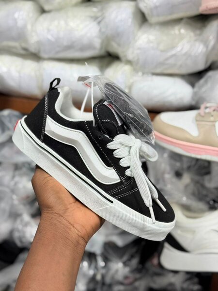 Baskets basses noir et blanc