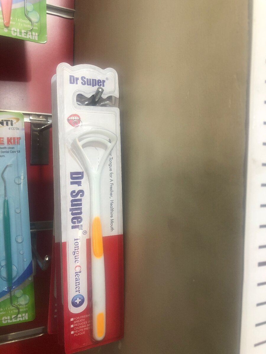 TONGUE CLEANER
