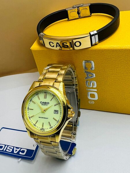 Montre élégante Casio dorée