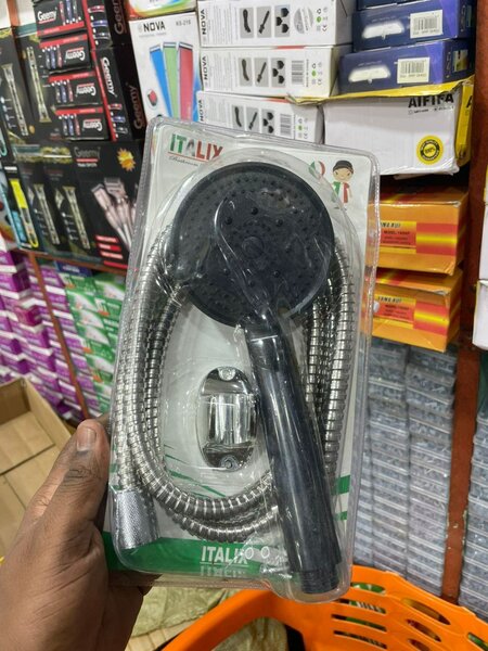 Pommeau de douche réglable