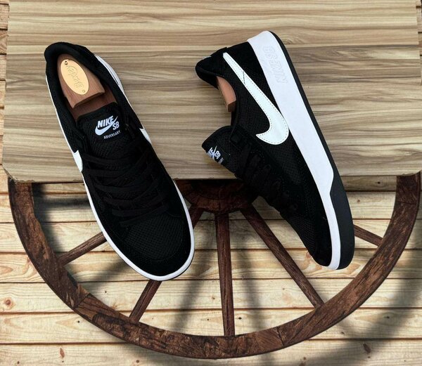 NIKE SB