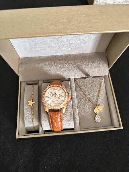 Montre bracelet collier