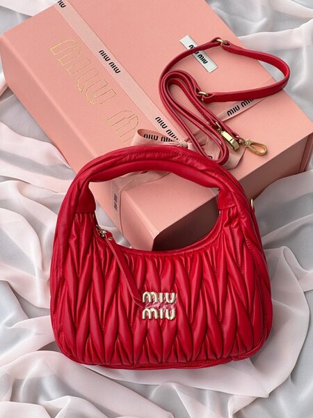 Sac à main Miu Miu en cuir matelassé