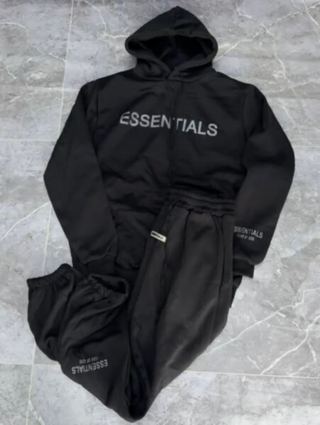 Ensemble de survêtement Essentials