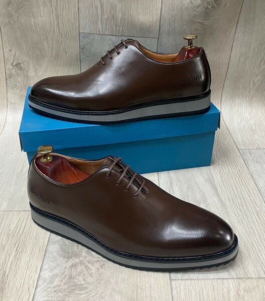 Chaussures en cuir Berluti élégantes