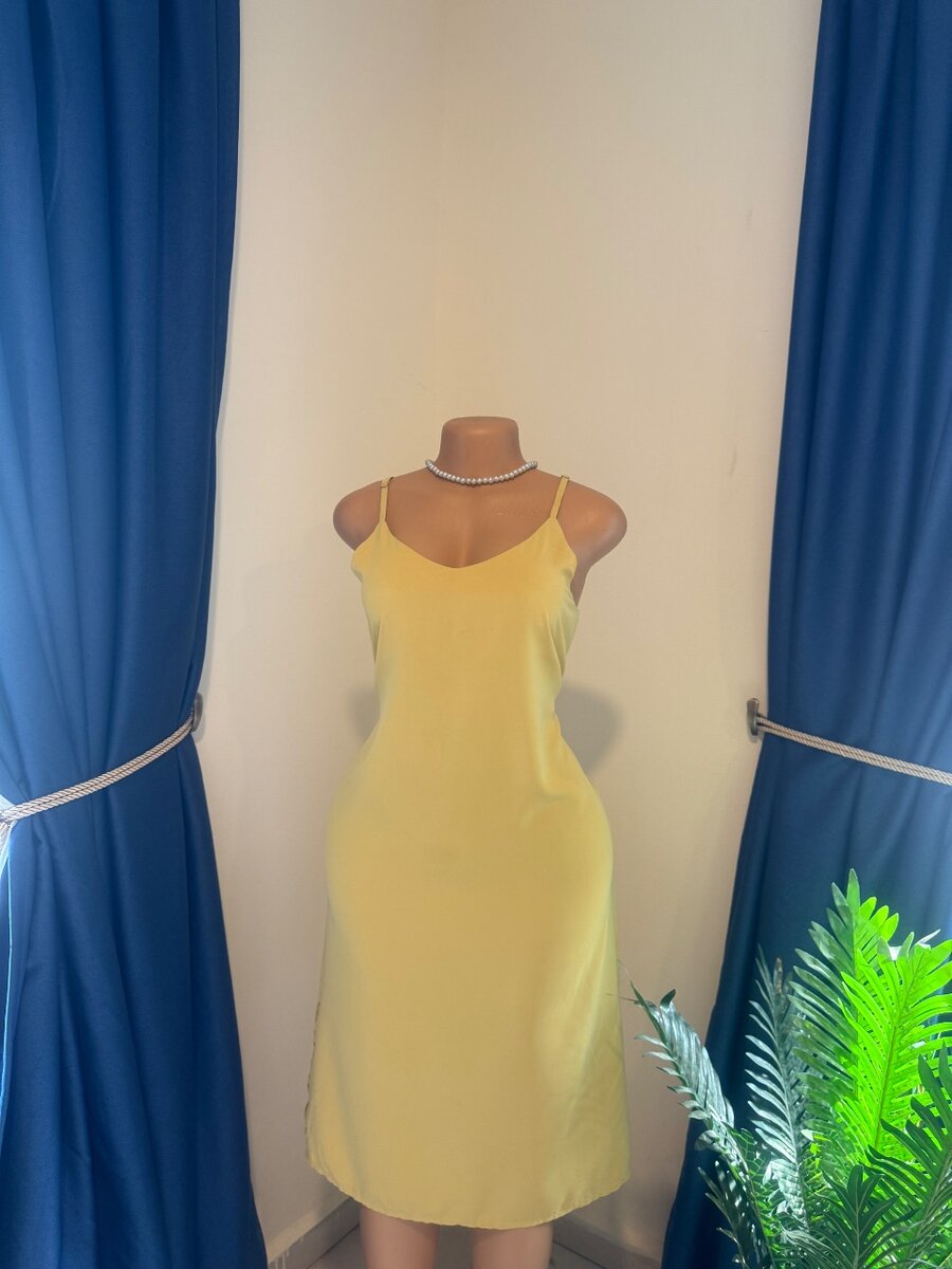 Dress with slits in curry color Uk 12-16