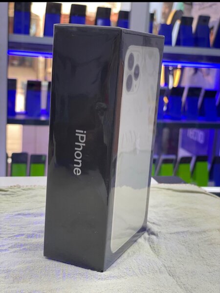 iPhone 11 Pro Max,64gig and 256gig