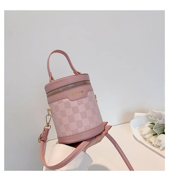 Stylish women's handbag