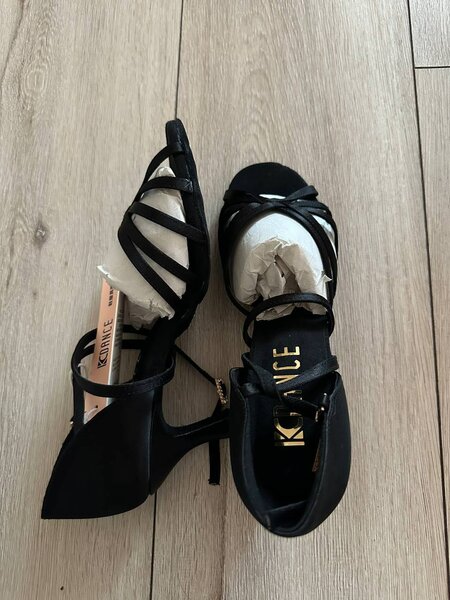 Туфли для бальных танцев