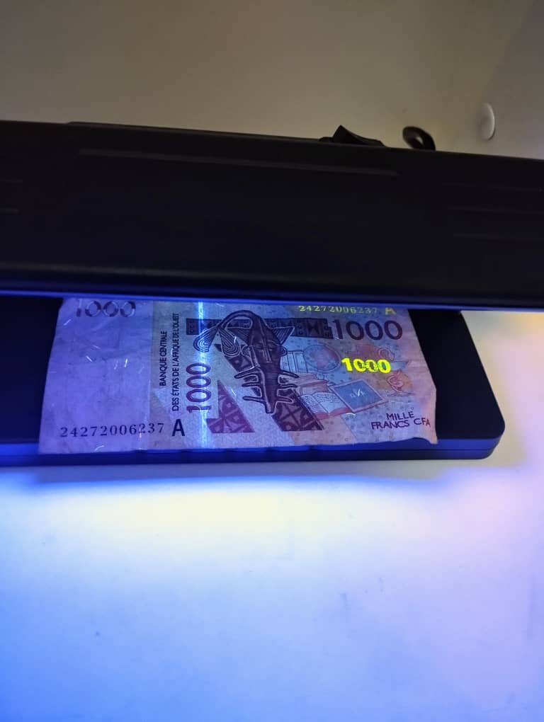 Détecteur de billet