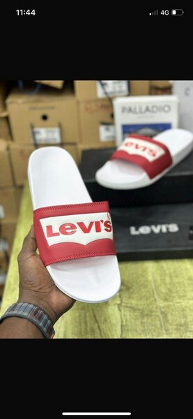 Sandales Levi's tendance unisexes