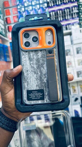 Coque iPhone Luxe à Dragonne