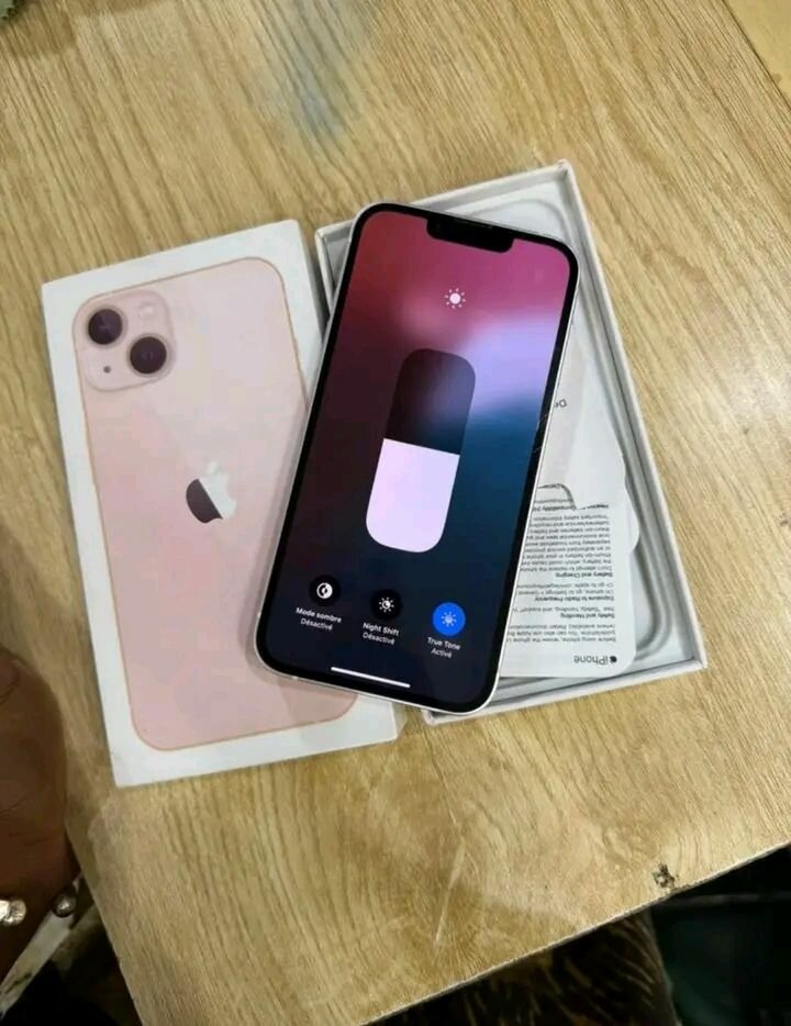 iPhone 13 Rose
