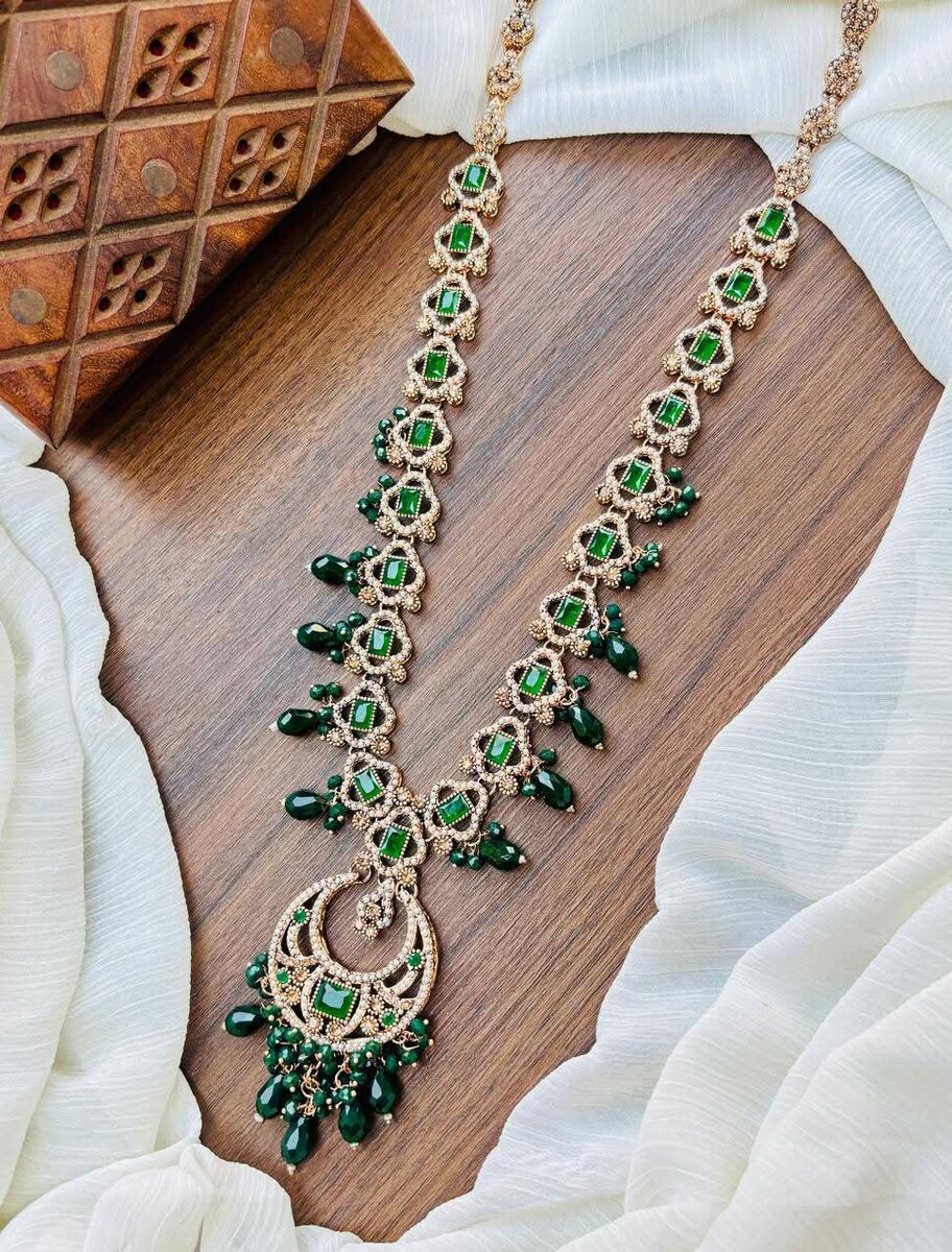 Ladies necklace