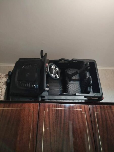 Детский электромобиль новый