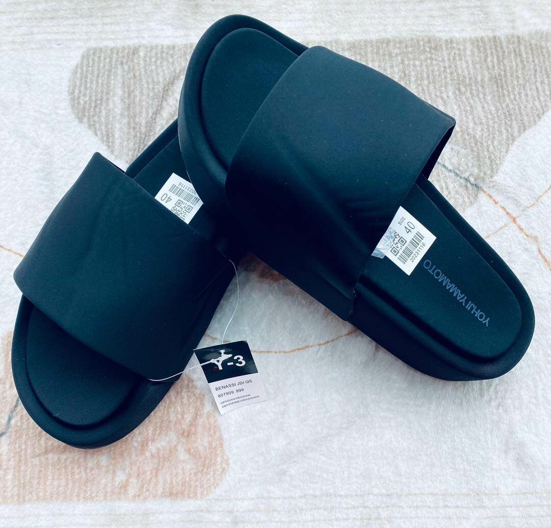Y-3 slides