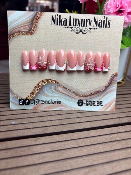 Ongles Press-On Rose Élégant