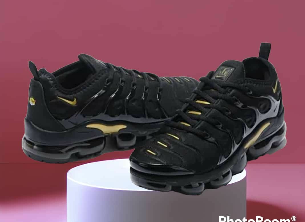 Sneakers noirs résistants pour homme