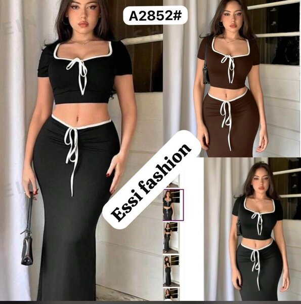 Ensemble élégant crop top et jupe