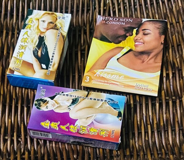 Préservatifs + lubrifiants