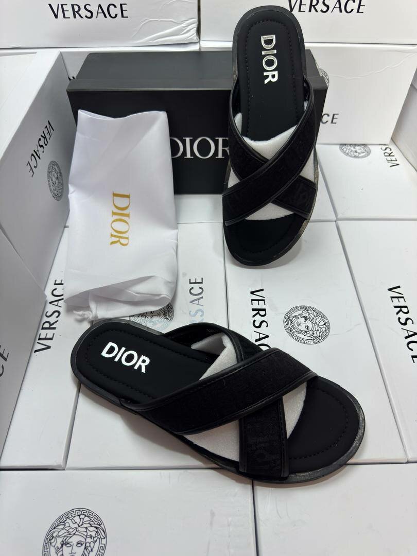 Sandales croisées élégantes