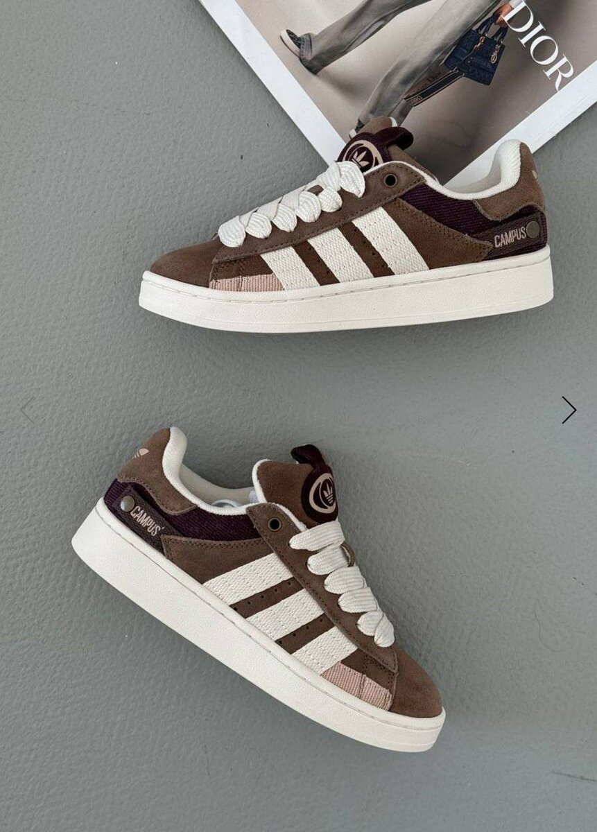 ORIGINAL ADIDAS SNEAKERS.