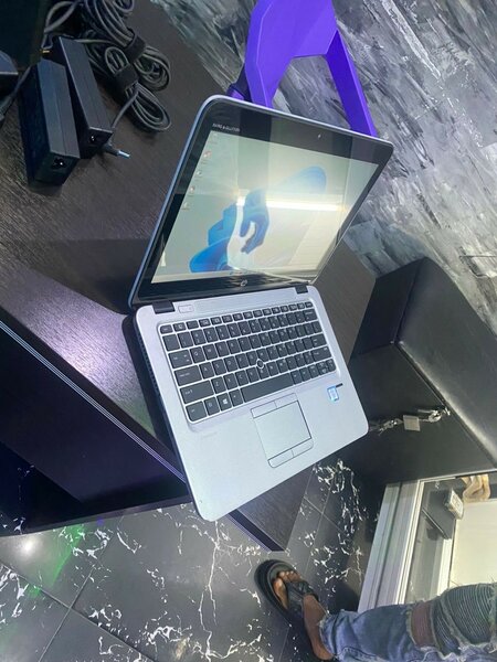 Hp Elitebook 840 g3 core i5