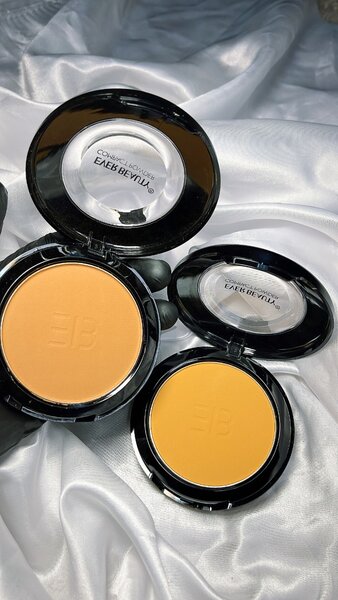 Poudre compacte EVER BEAUTY