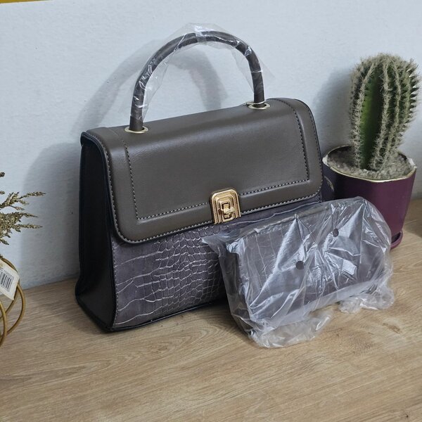 Sac à main élégant en cuir