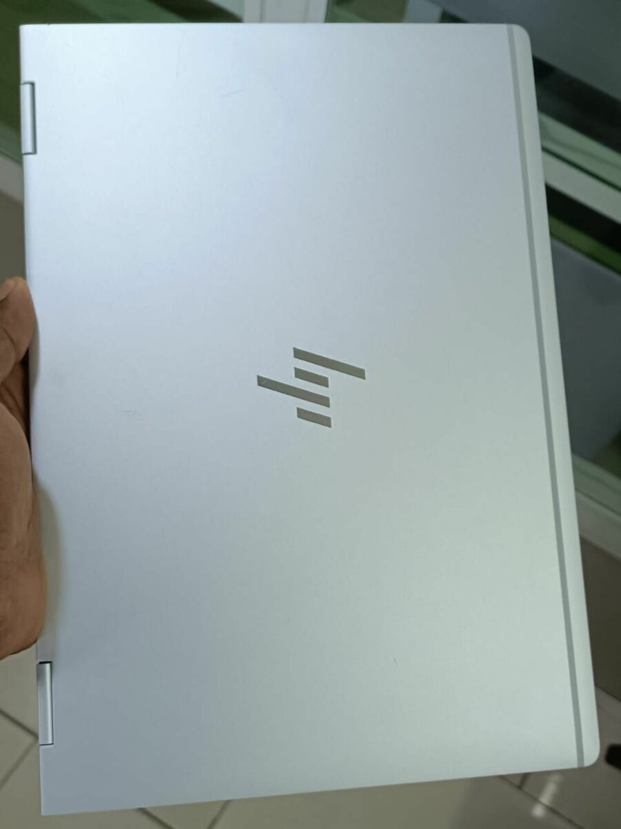 HP ELITEBOOK 1030 G2