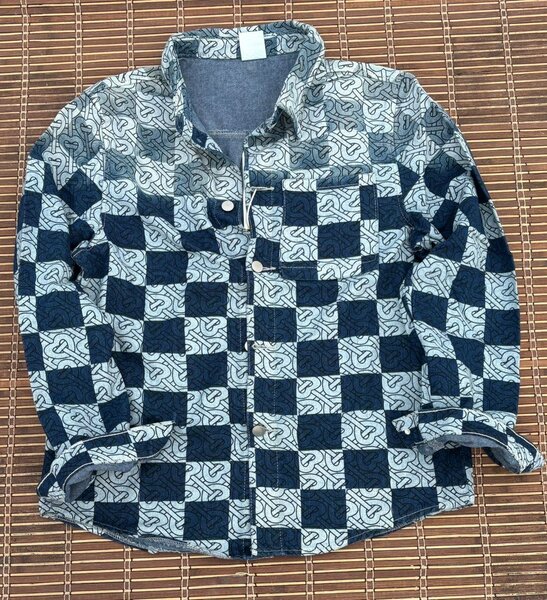 Chemise en denim imprimée