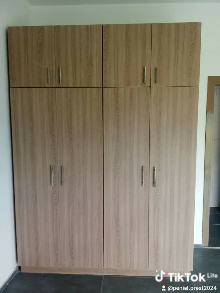 Portes en bois massif élégantes