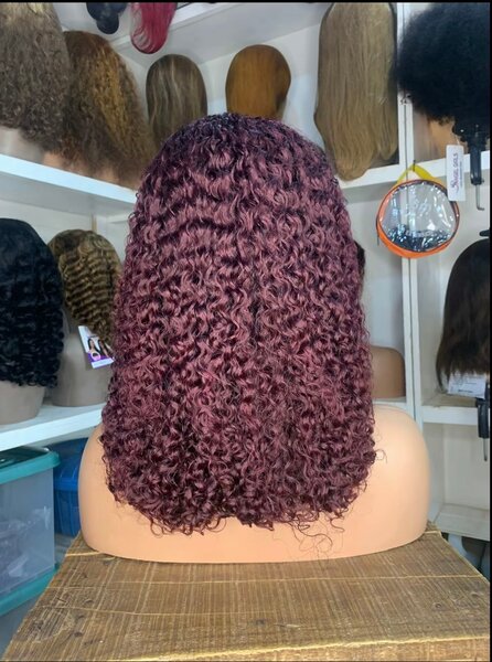 Perruque Bouclée Bordeaux