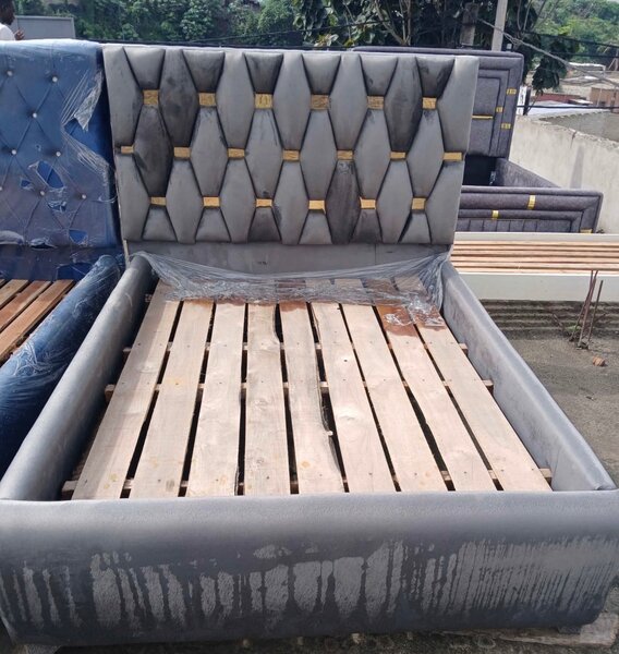 Lit en velours élégant