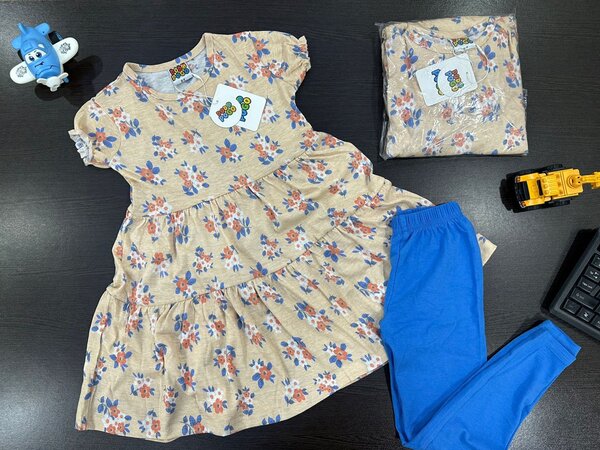 Girls leggings and top