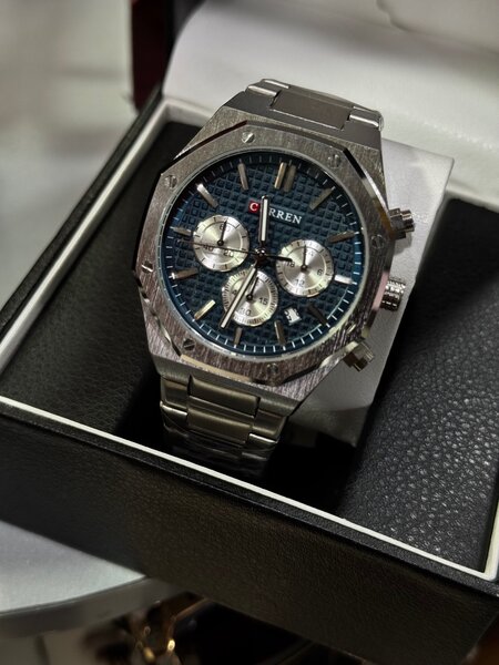 Часы фирмы curren