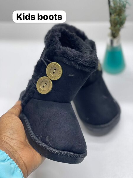 Kids winter boots 