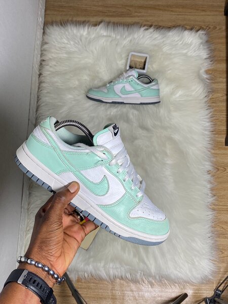 Nike dunk low