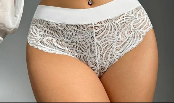 Culotte en dentelle blanche chic