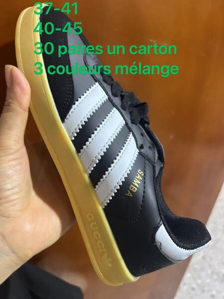 经典款多色运动鞋