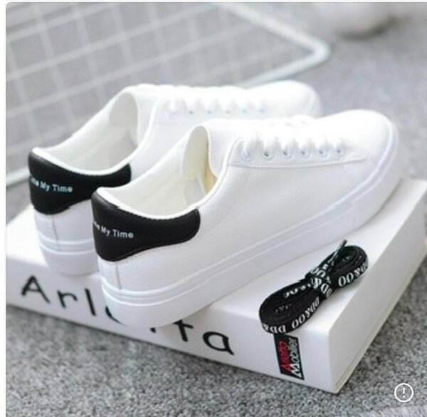 Ladies sneakers