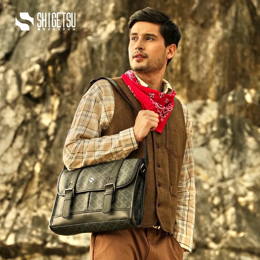 Classic shoulder bag