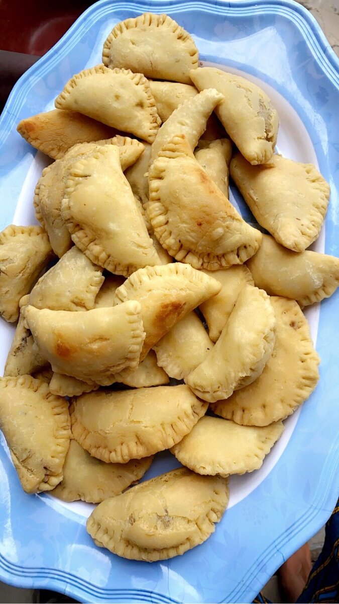 pastels , gâteaux , grottos