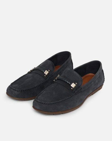 Dress shoes